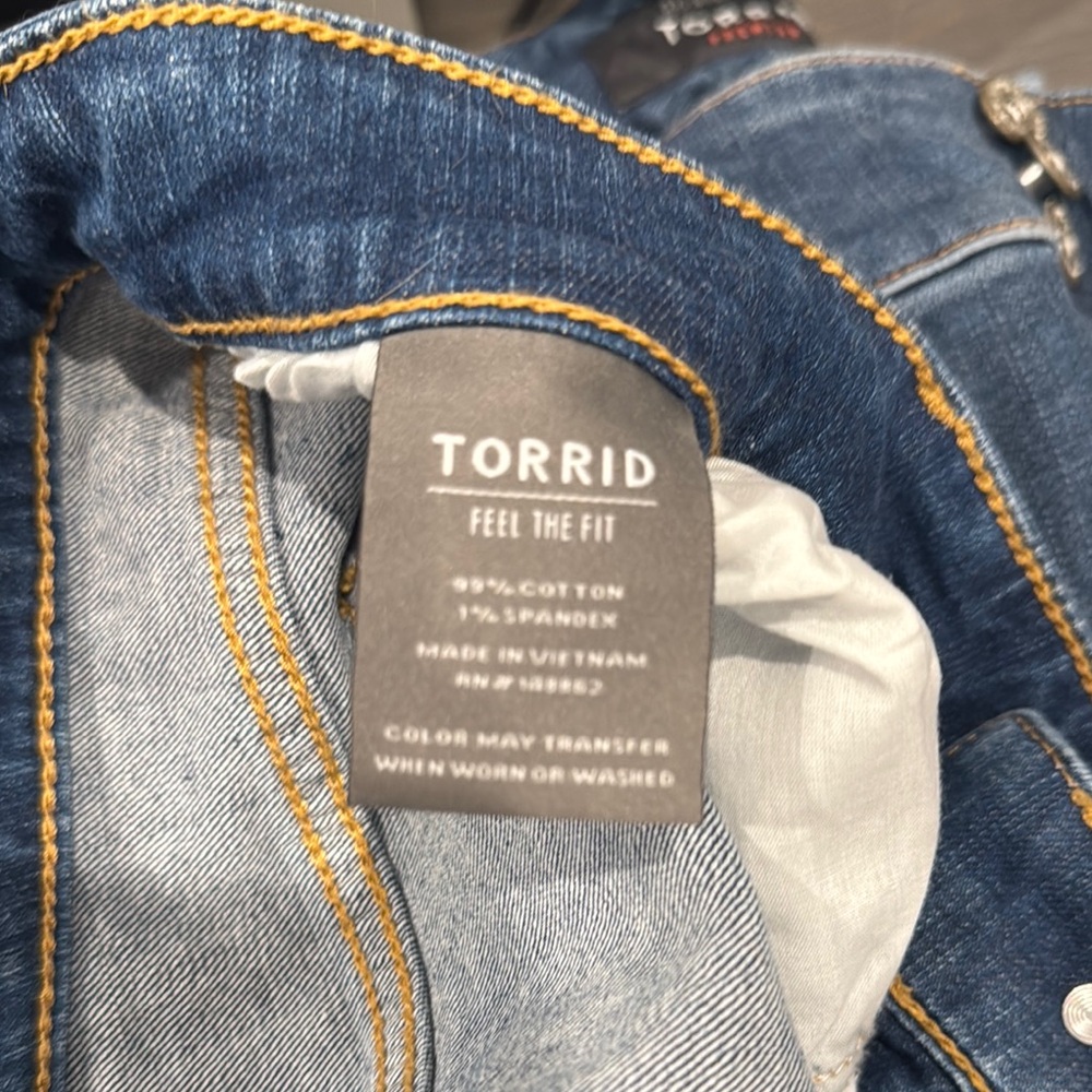Torrid feel the fit Classic Blue Women's Jeans size 16R NWOT - Picture 4 of 4